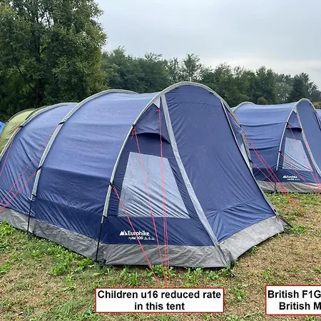 Silverstone Glamping And Pre-Pitched Camping With Intentsgp Room photo