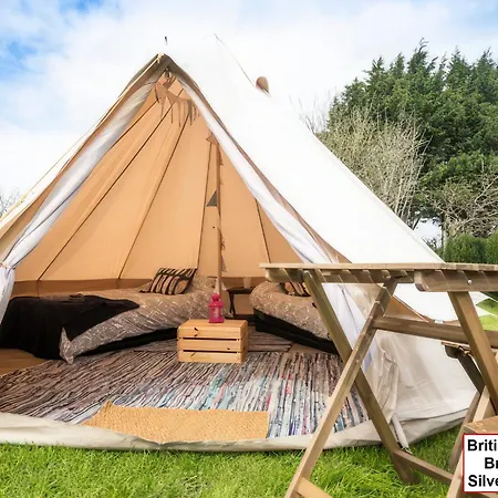 Silverstone Glamping And Pre-Pitched Camping With Intentsgp Exterior photo