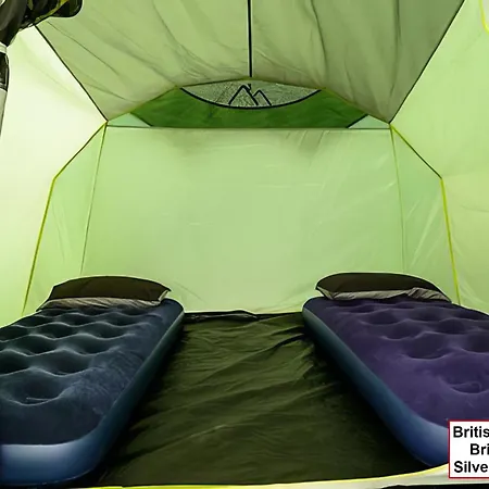 Silverstone Glamping And Pre-Pitched Camping With Intentsgp Room photo