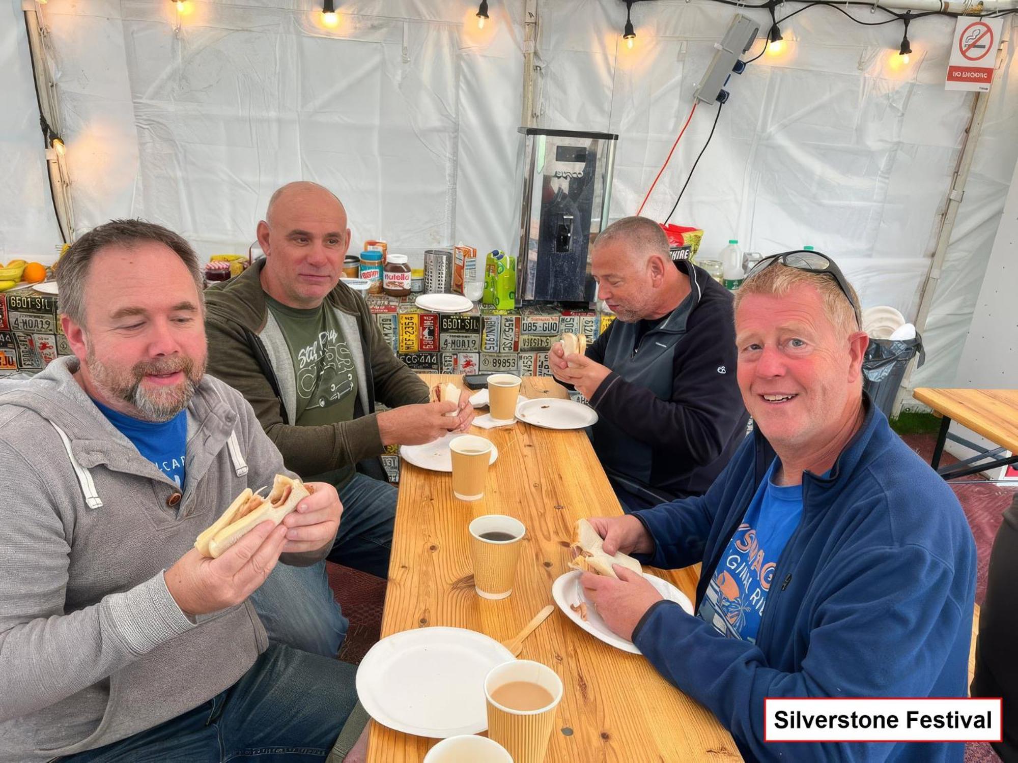 Campsite Glamping And Pre-pitched With Intentsgp