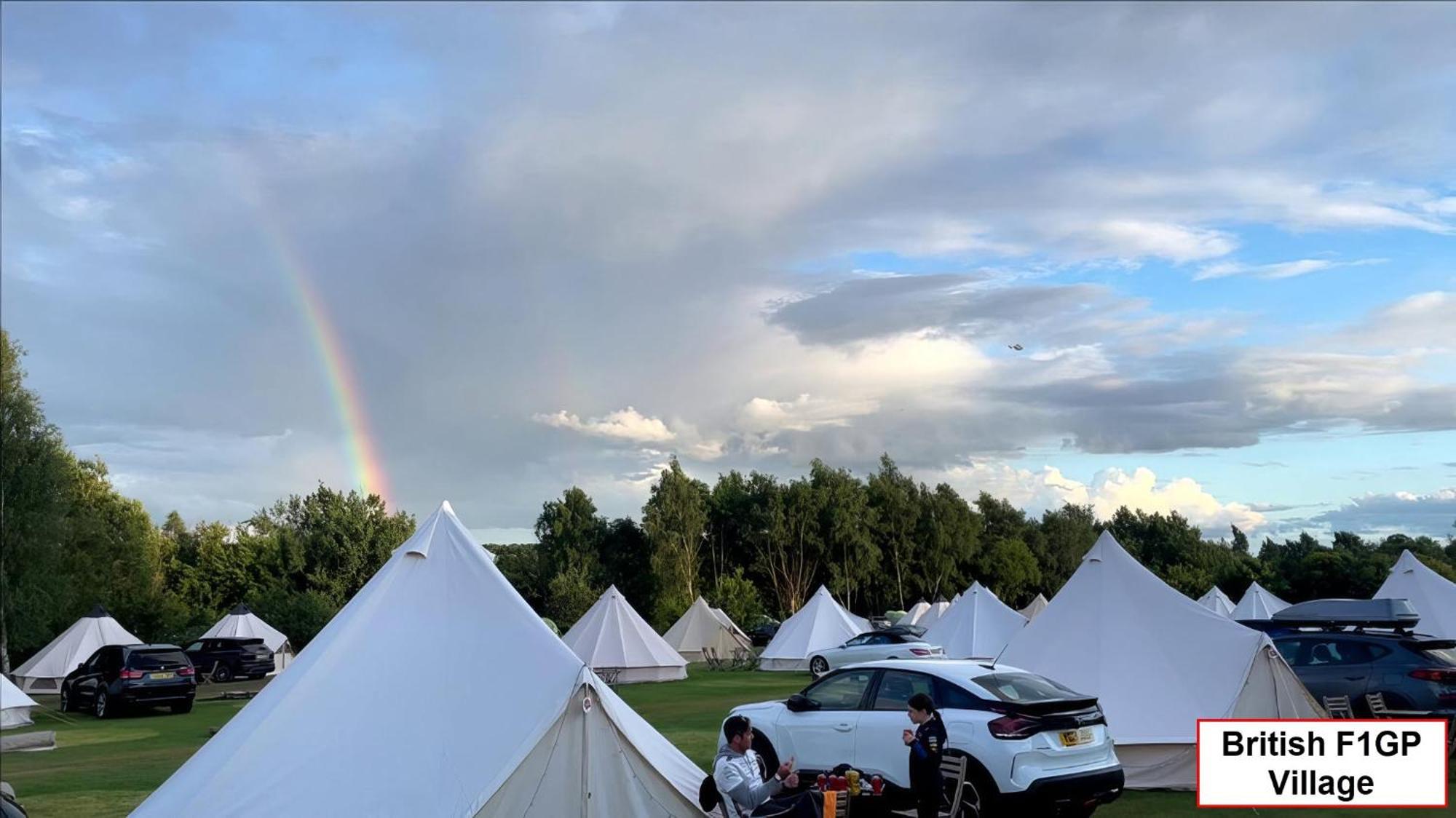 Glamping And Pre-pitched With Intentsgp * Silverstone